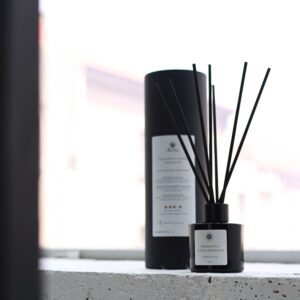 Žemės gaiva (juodas buteliukas)